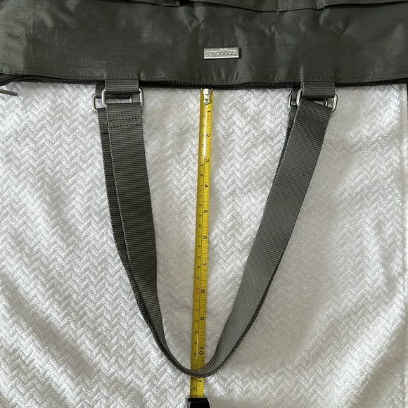 NWOT BAGGALLINI TOTE IN GRAY. 17” W x 10 1/2” H x 5” D. - Picture 10 of 10